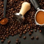 Falafel z hummusem i tahini